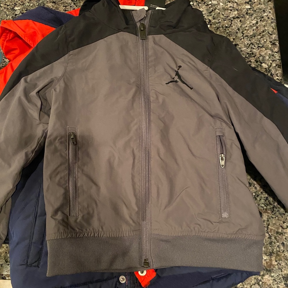 Boys jackets size 2t and xs(4)